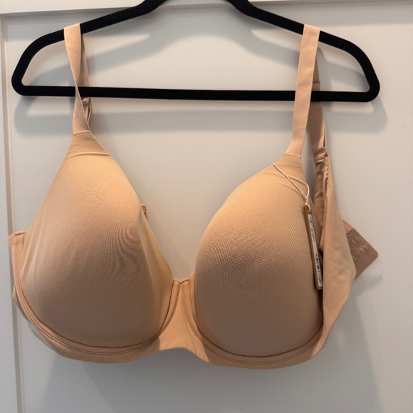 Brand new skims bra - 42DD - Picture 1 of 3
